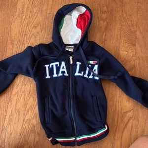 Italia hoodie. Zipper. Loads of detail.